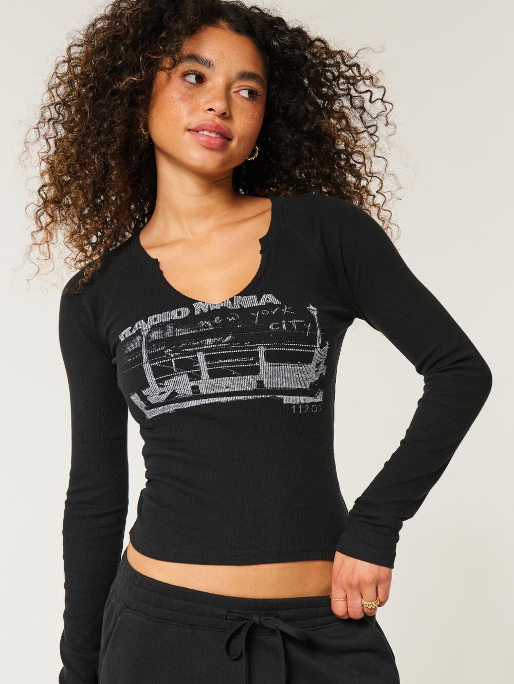 Hollister Radio Mania Graphic Notch- neck Baby Tee In BLACK, LARGE